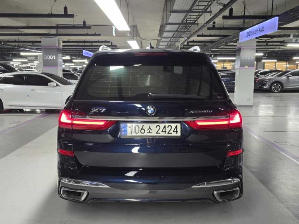 BMW X7 - Vista 5
