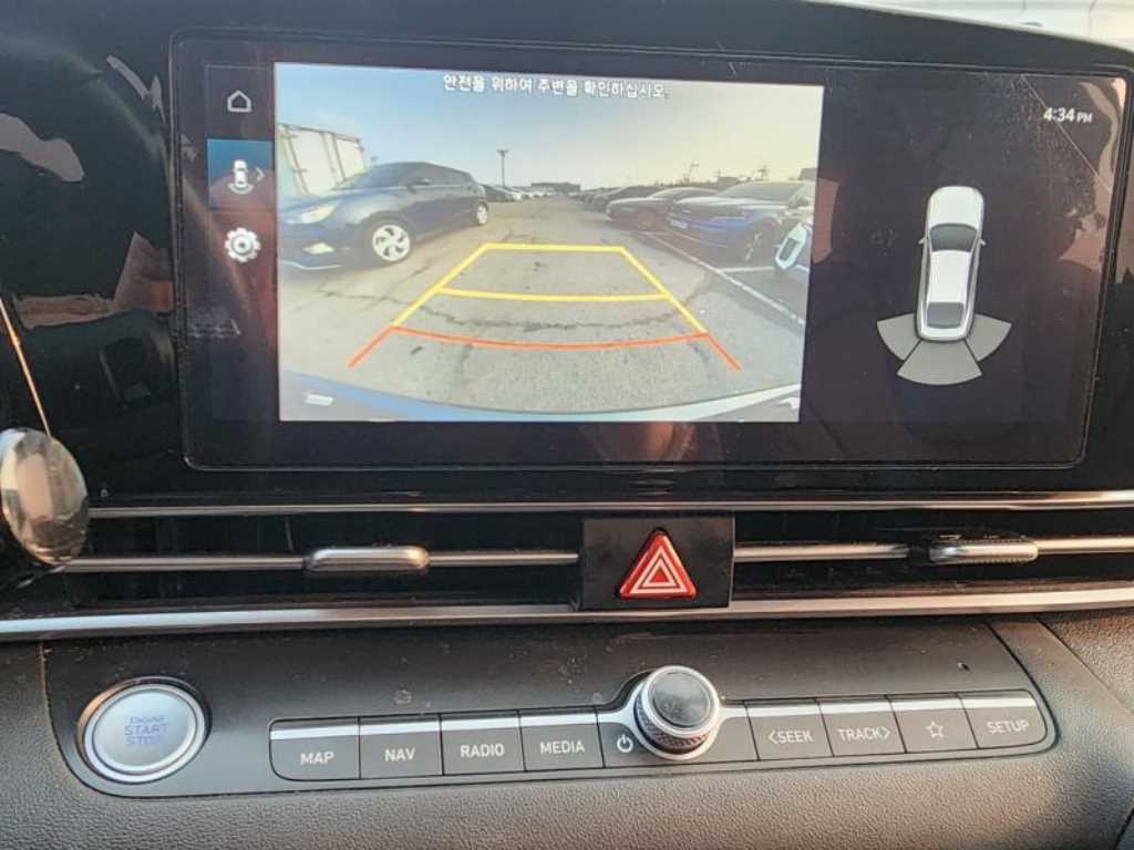 HYUNDAI Avante - Vista 12