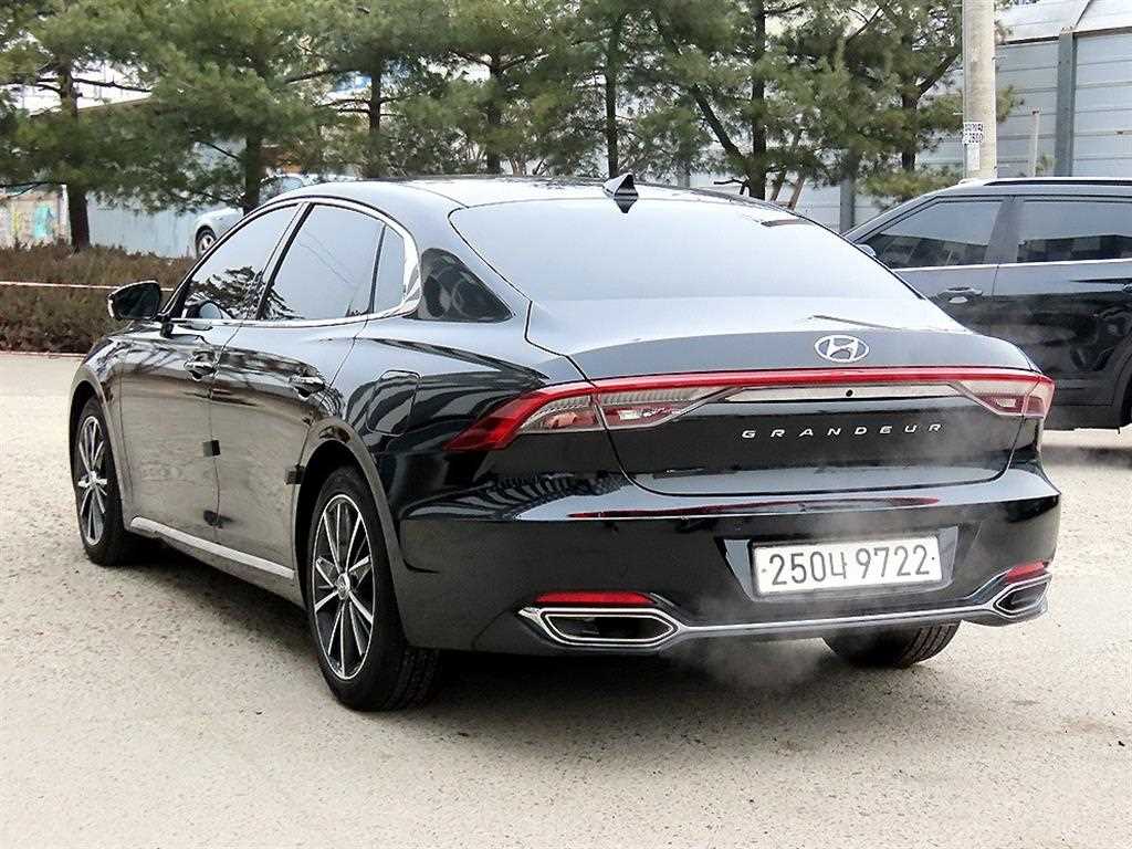HYUNDAI Grandeur - Vista 3