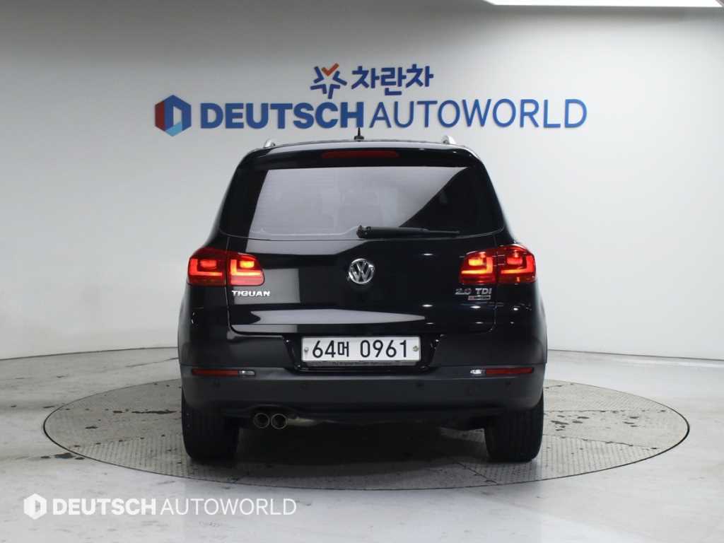Volkswagen Tiguan - Vista 4