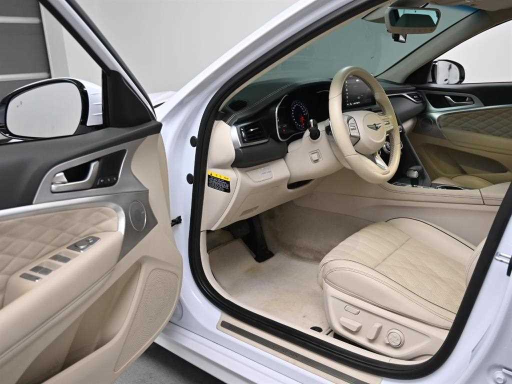 Genesis G70 - Vista 11