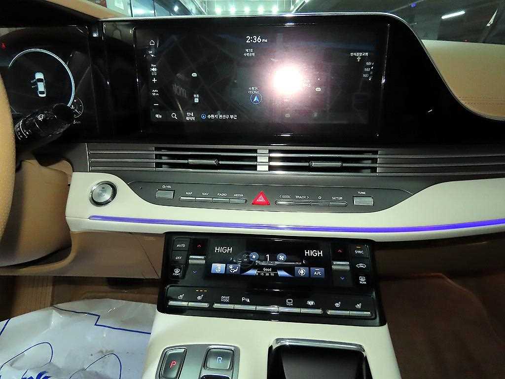 HYUNDAI Grandeur - Vista 11