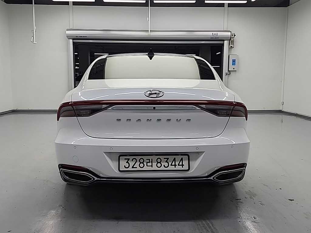 HYUNDAI Grandeur - Vista 4