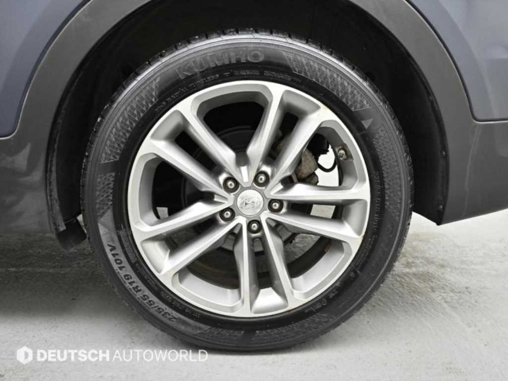 HYUNDAI Santa Fe - Vista 5