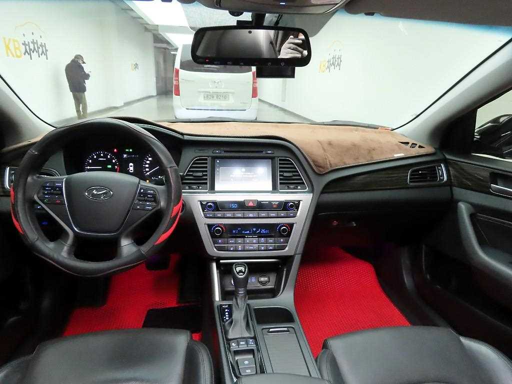 HYUNDAI Sonata - Vista 6