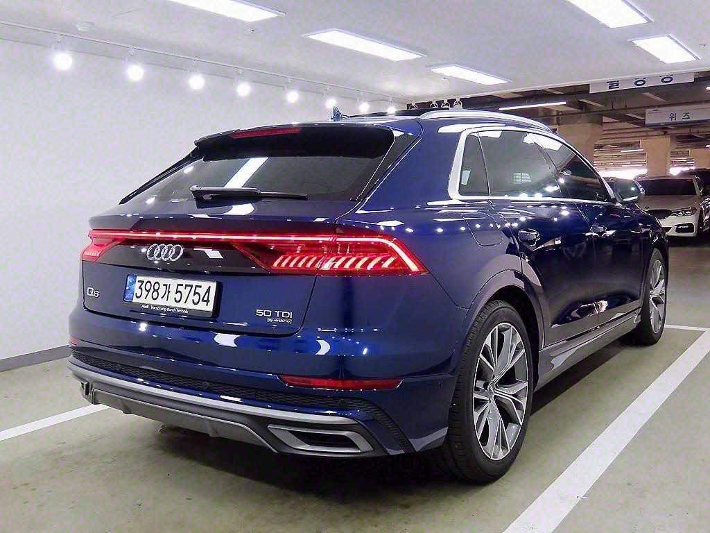 Audi Q8 - Vista 4