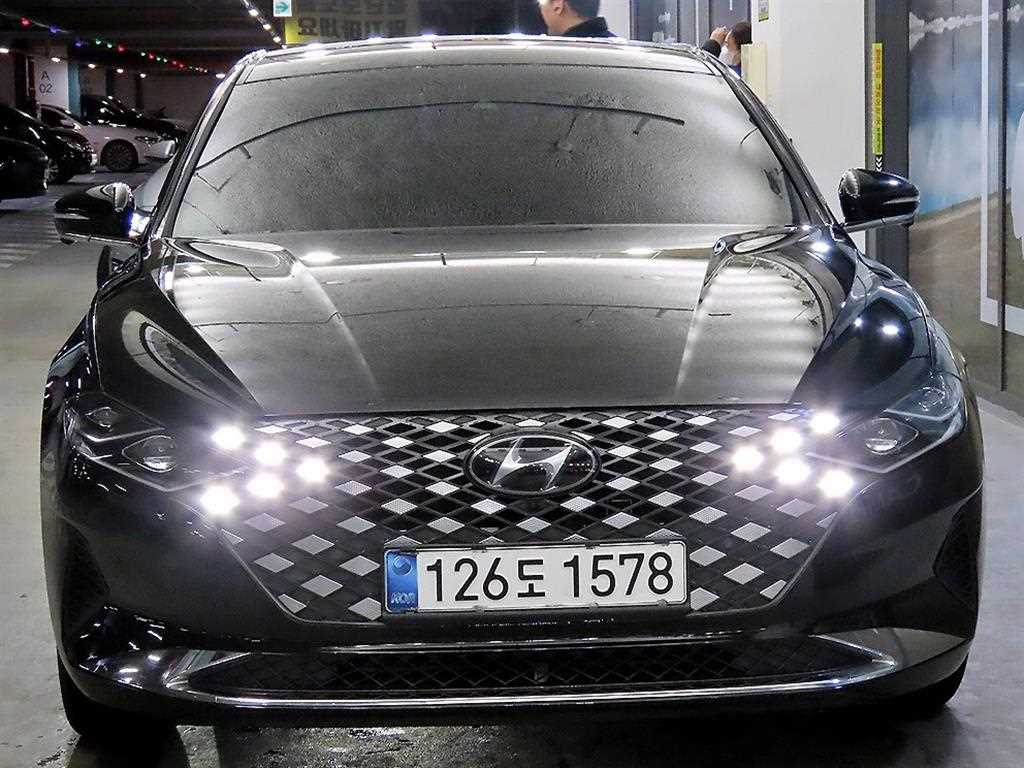 HYUNDAI Grandeur - Vista 2