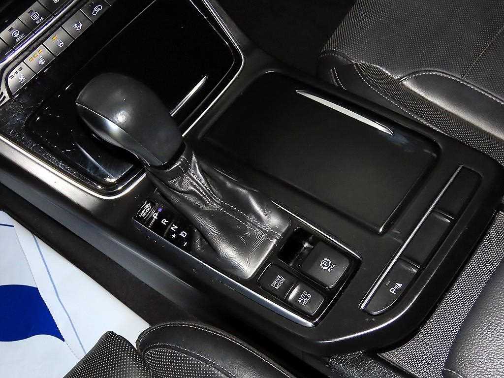 HYUNDAI Grandeur - Vista 12