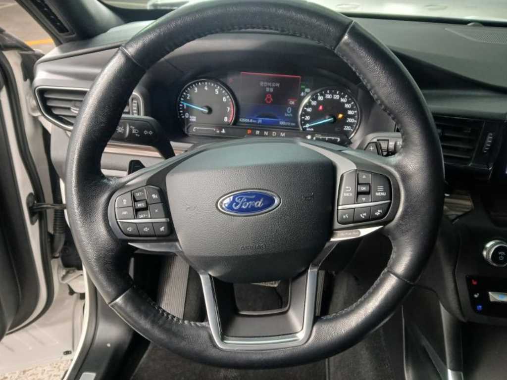 Ford Explorer - Vista 8