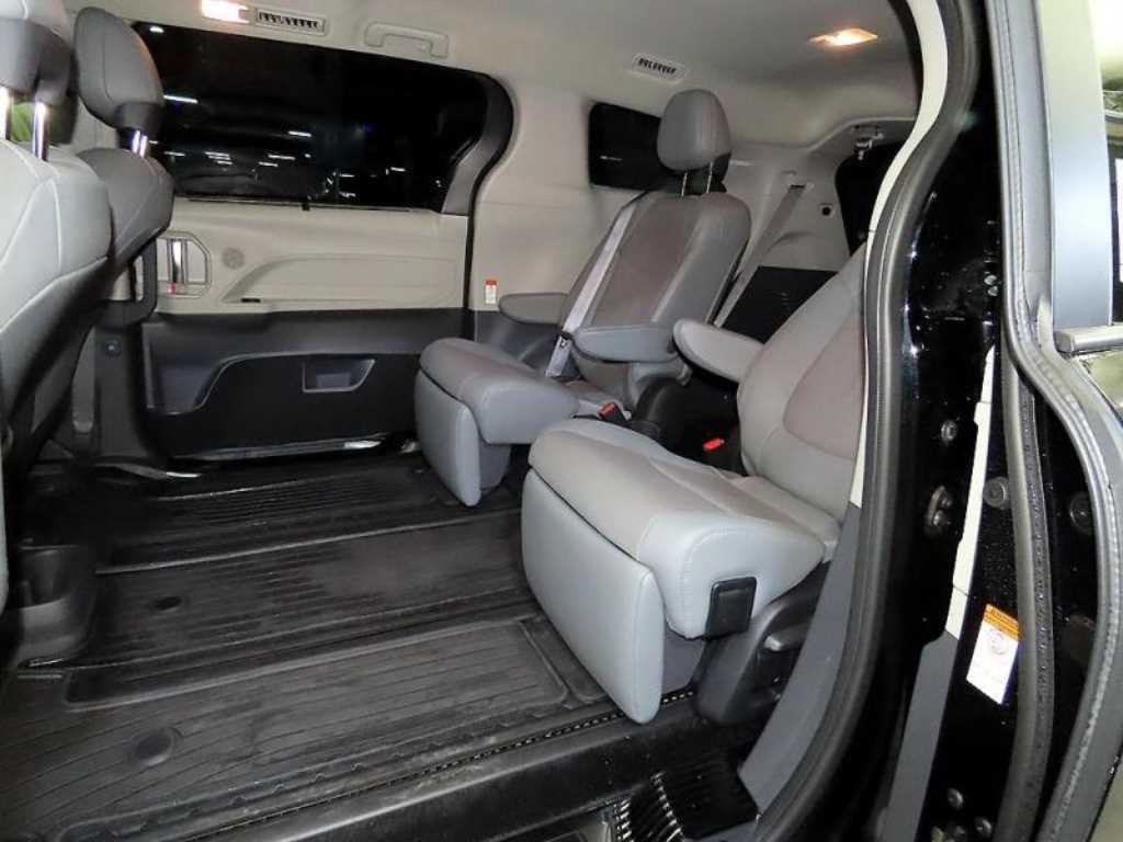 Toyota Siena - Vista 7