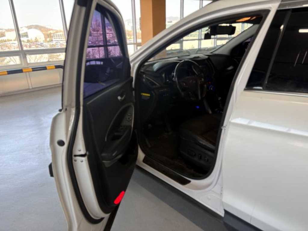 HYUNDAI Santa Fe - Vista 9