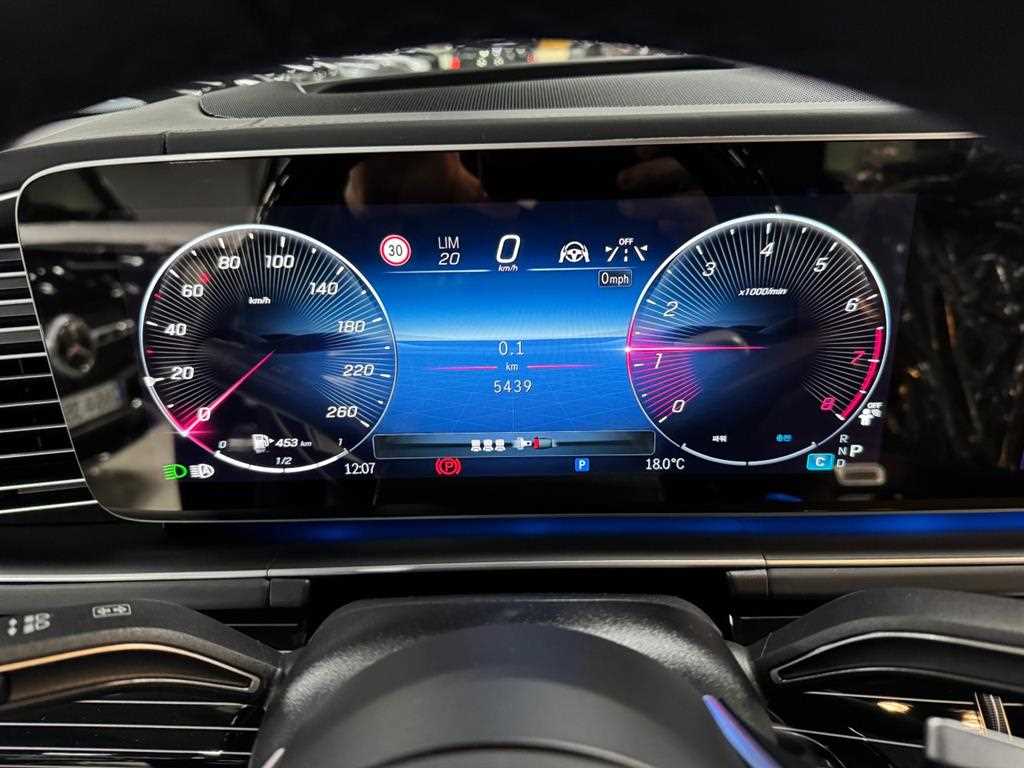 Mercedes Benz GLS Class - Vista 6