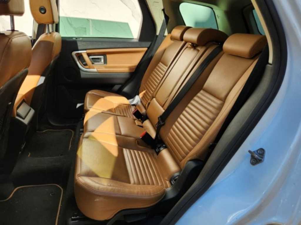 Land Rover Discovery Sports - Vista 9