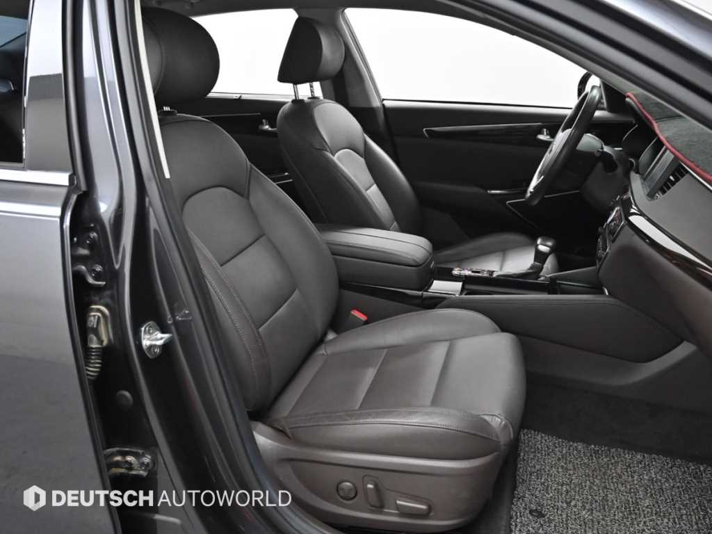 KIA K7 - Vista 10
