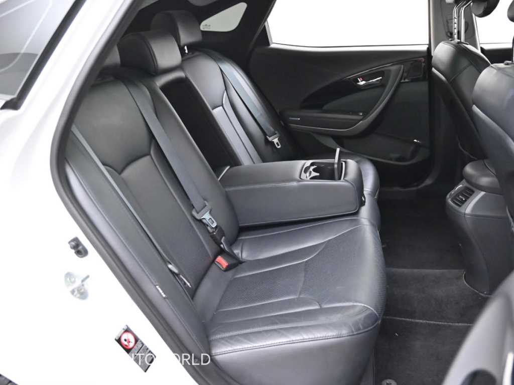 HYUNDAI Grandeur - Vista 12