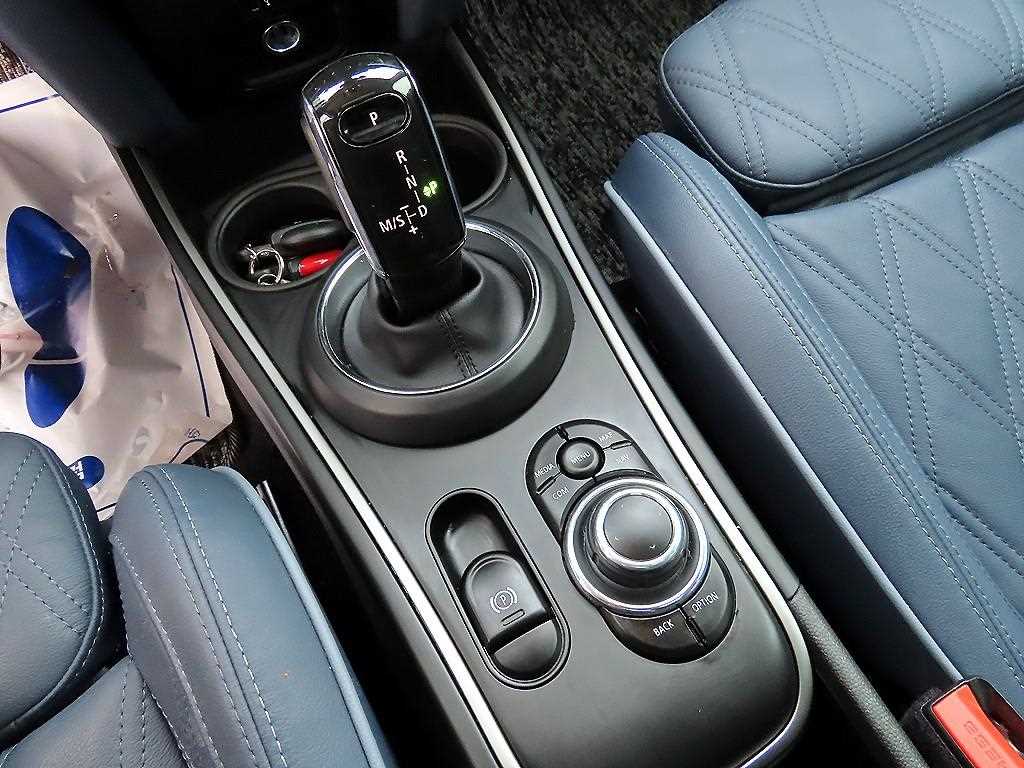 Mini Countryman - Vista 11