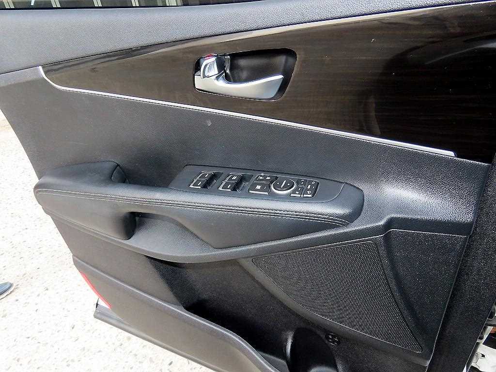 KIA Sorento - Vista 11