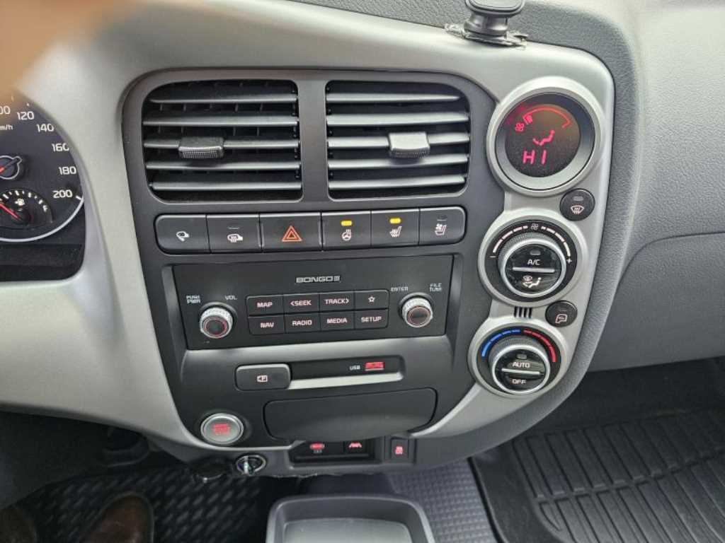 Small Truck Normal Box(High Deck) 2025 Blanco - Importación desde Corea - HF Imports Iquique - Foto 17