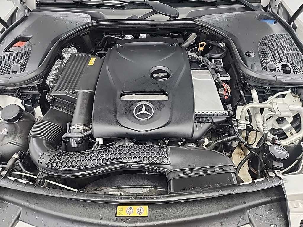 Mercedes Benz E class - Vista 6