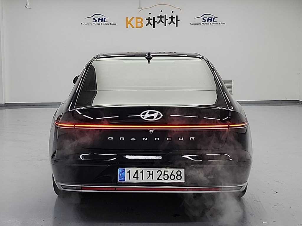 HYUNDAI Grandeur - Vista 3