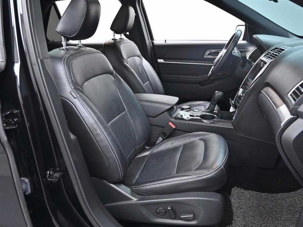 Ford Explorer - Vista 9