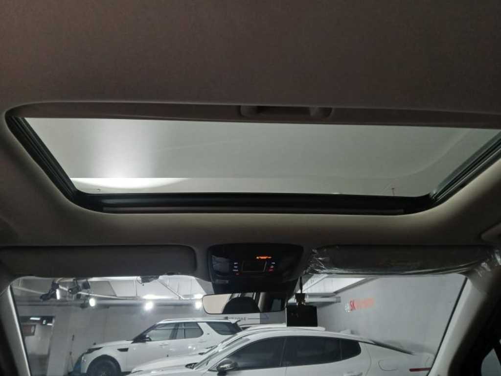 KIA Carnival 2025 Blanco - Importación desde Corea - HF Imports Iquique - Foto 16