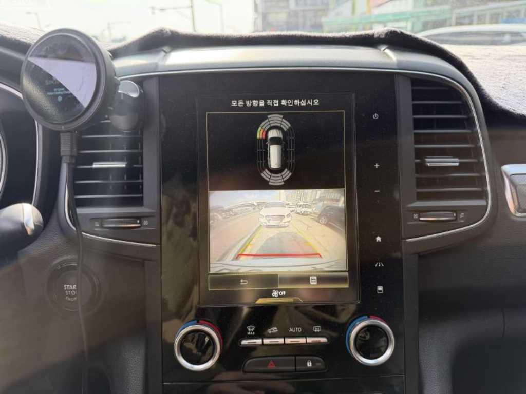 SAMSUNG QM6 - Vista 12