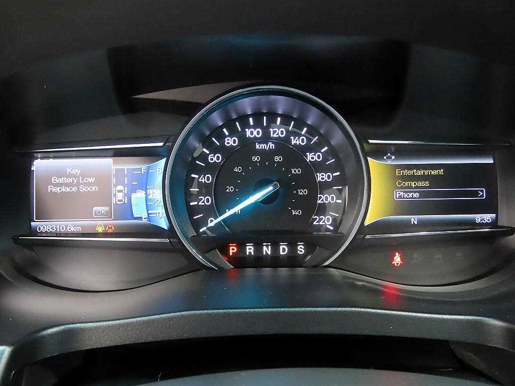 Ford Explorer - Vista 9