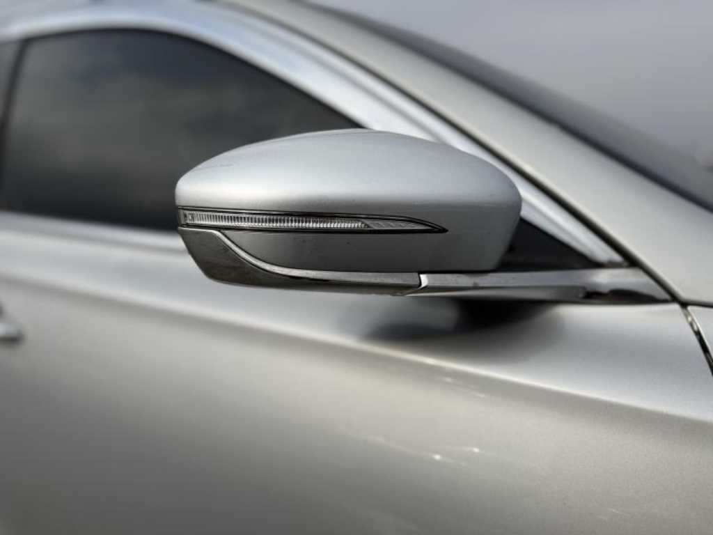 HYUNDAI Grandeur - Vista 4