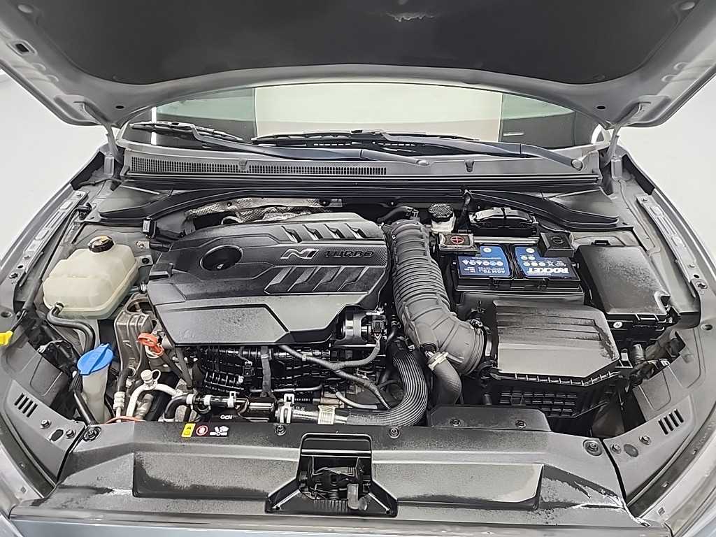 HYUNDAI Veloster - Vista 5