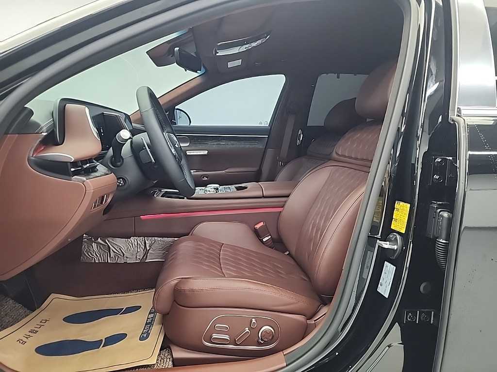 Genesis G90 - Vista 11