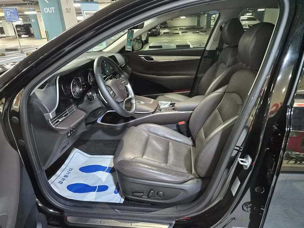 HYUNDAI Grandeur - Vista 6