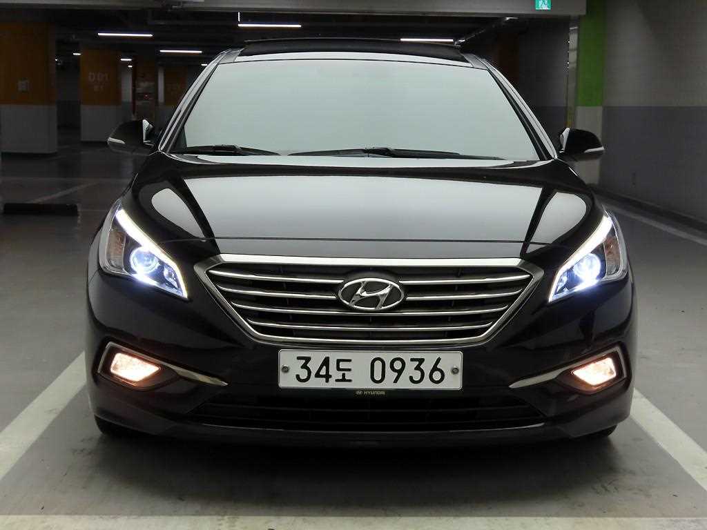 HYUNDAI Sonata - Vista 2