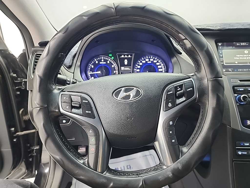 HYUNDAI Grandeur - Vista 9