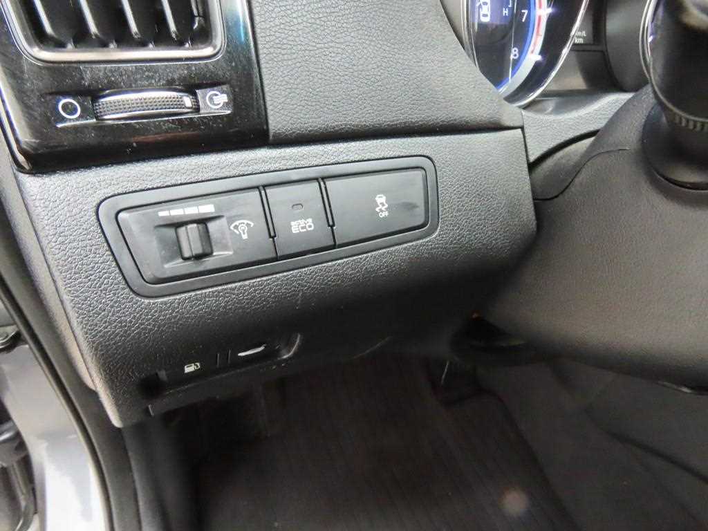 HYUNDAI Sonata - Vista 11