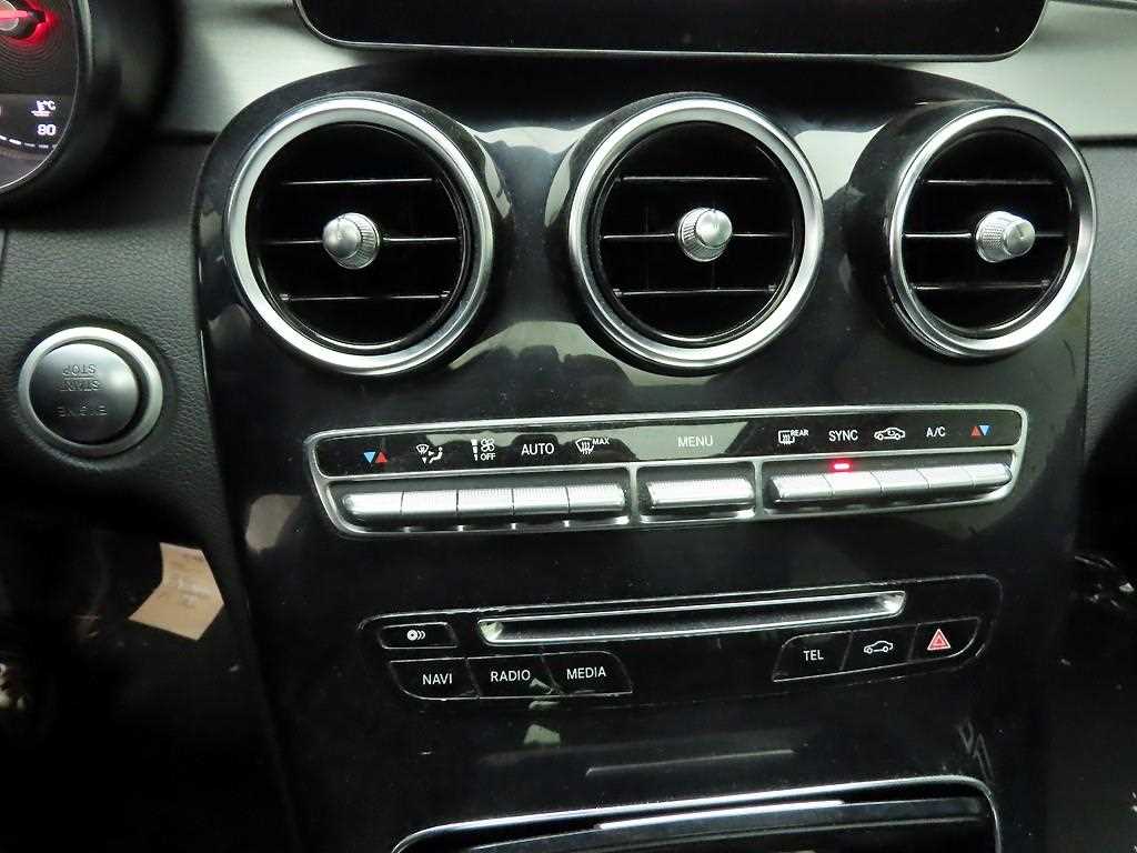 Mercedes Benz C Class - Vista 10