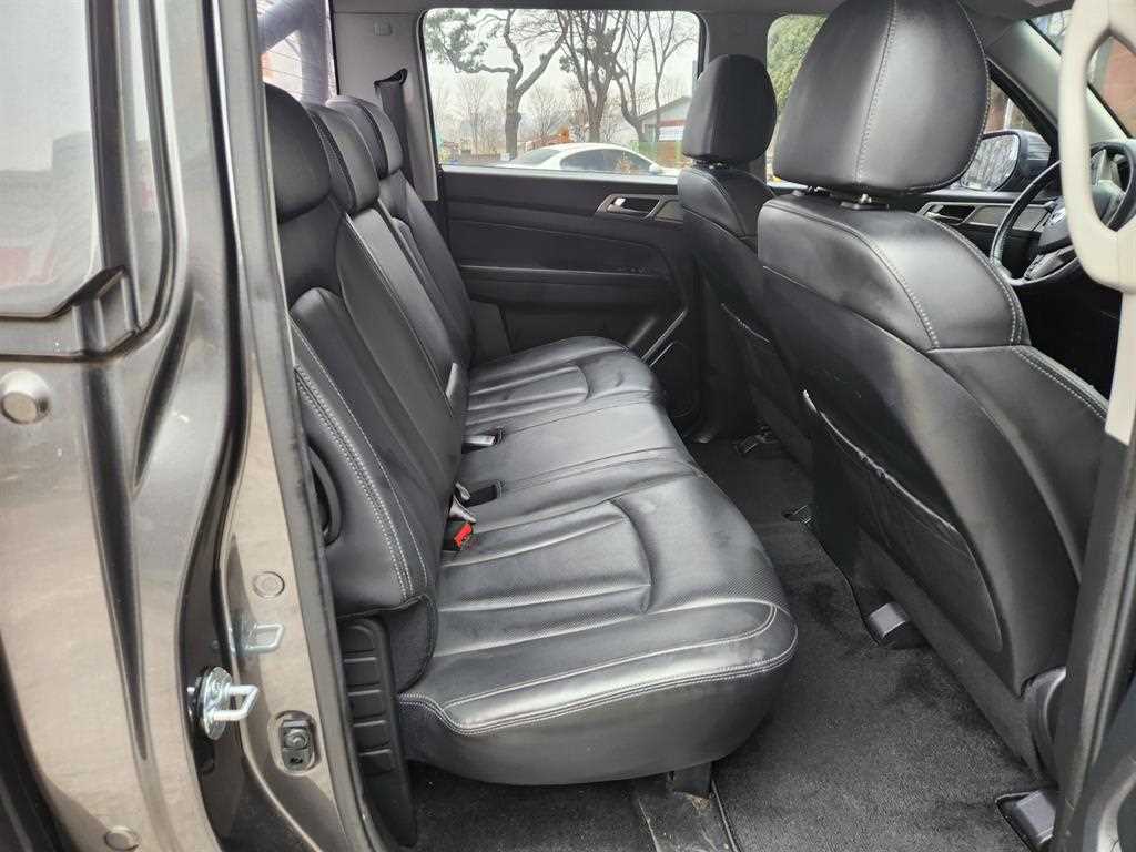 Ssangyong Rexton - Vista 8