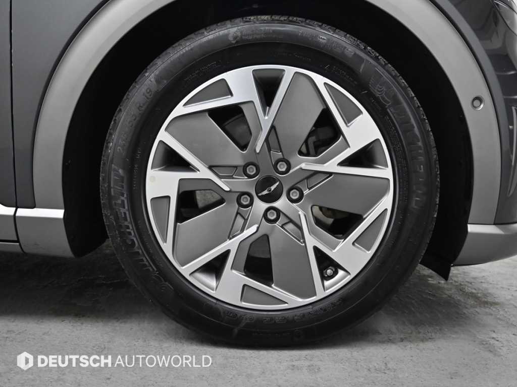 Genesis GV60 - Vista 5