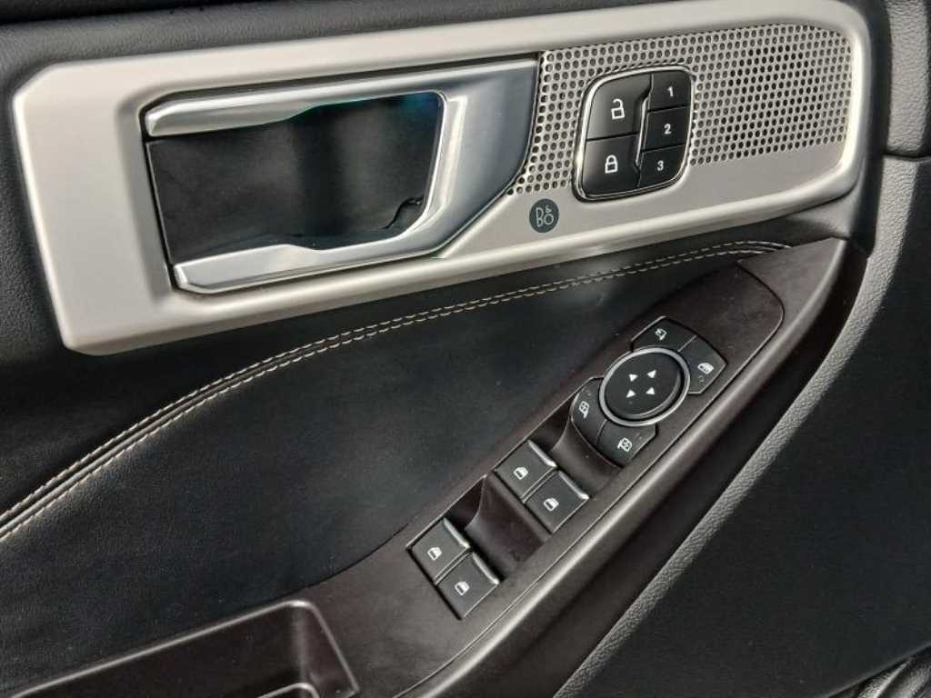 Ford Explorer - Vista 11