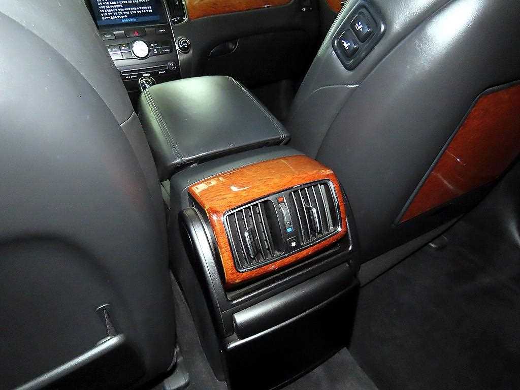 HYUNDAI Equus 2010 Negro - Importación desde Corea - HF Imports Iquique - Foto 14