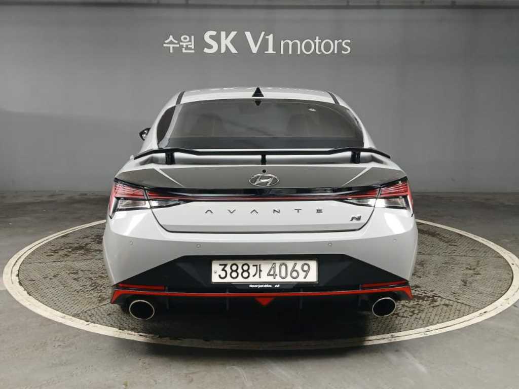 HYUNDAI Avante - Vista 5