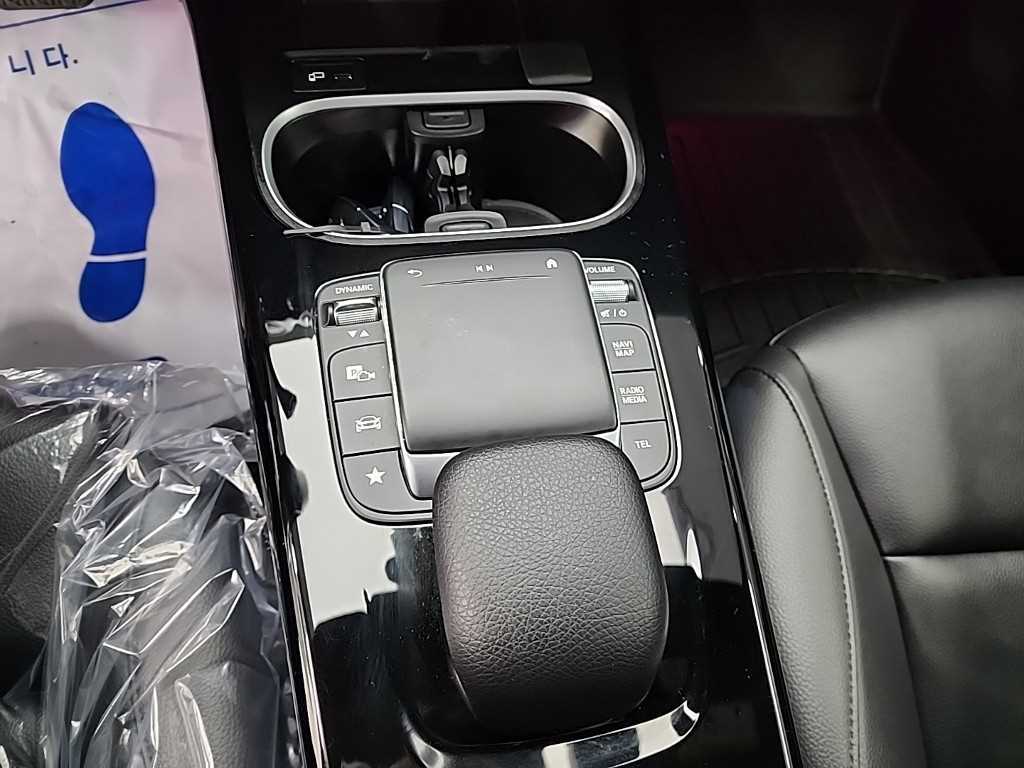 Mercedes Benz A Class 2022 Gris - Importación desde Corea - HF Imports Iquique - Foto 15