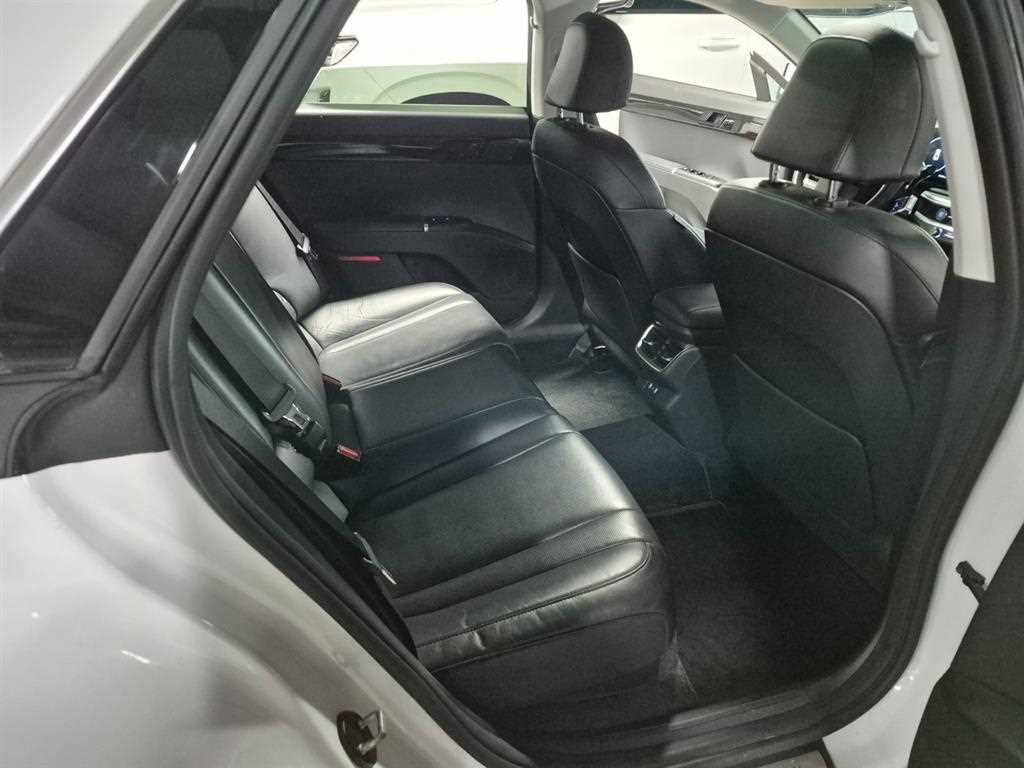 HYUNDAI Grandeur - Vista 11