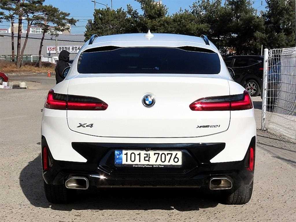 BMW X4 - Vista 4