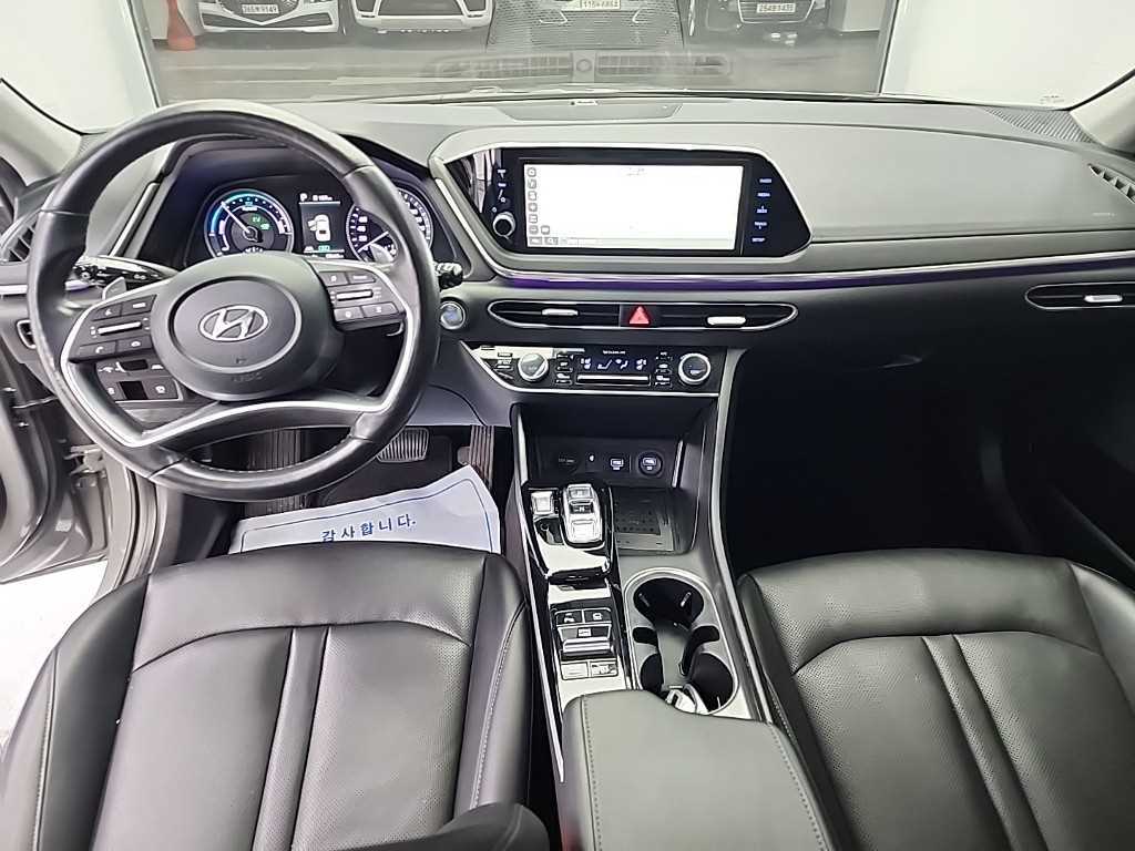 HYUNDAI Sonata - Vista 7