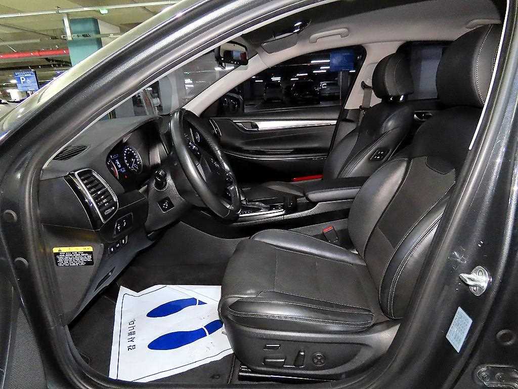 HYUNDAI Grandeur - Vista 6