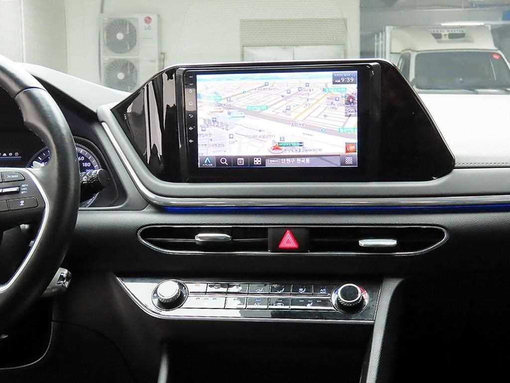 HYUNDAI Sonata - Vista 9