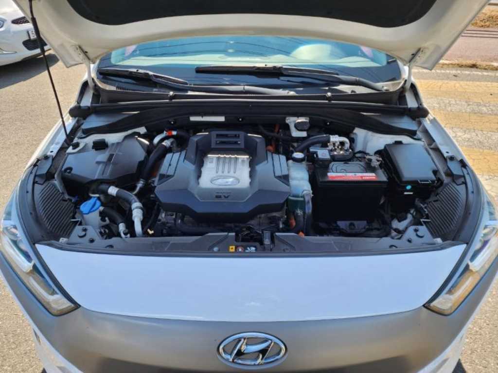 HYUNDAI Ioniq - Vista 7