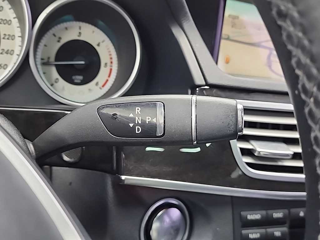 Mercedes Benz E class - Vista 8