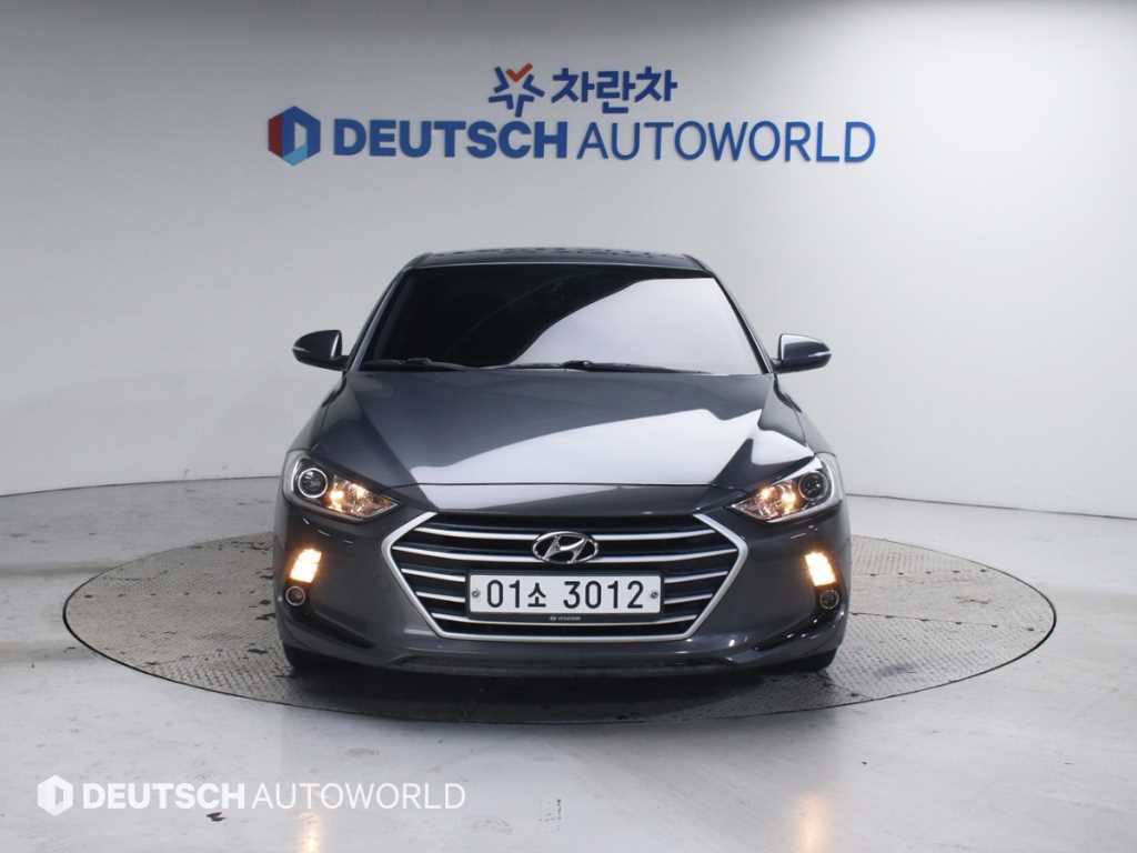HYUNDAI Avante 2018 Gris - Importación desde Corea - HF Imports Iquique - Foto 1
